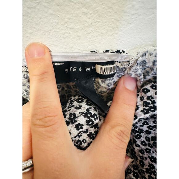 SLATE & WILLOW Women's White Black Ditsy Floral Tie Front Midi Dress Size Small - Picture 5 of 11